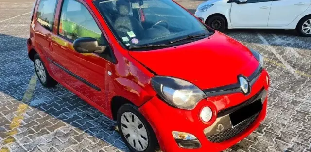 RENAULT Twingo 
