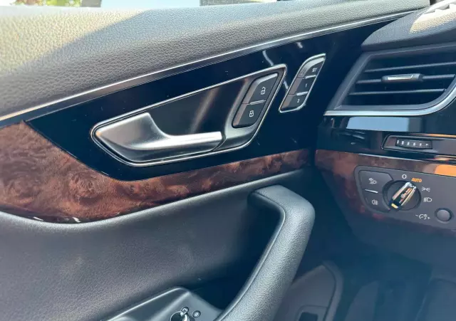 AUDI Q7 3.0 TFSI Quattro Tiptronic