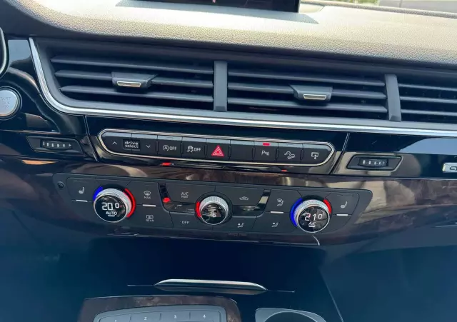 AUDI Q7 3.0 TFSI Quattro Tiptronic