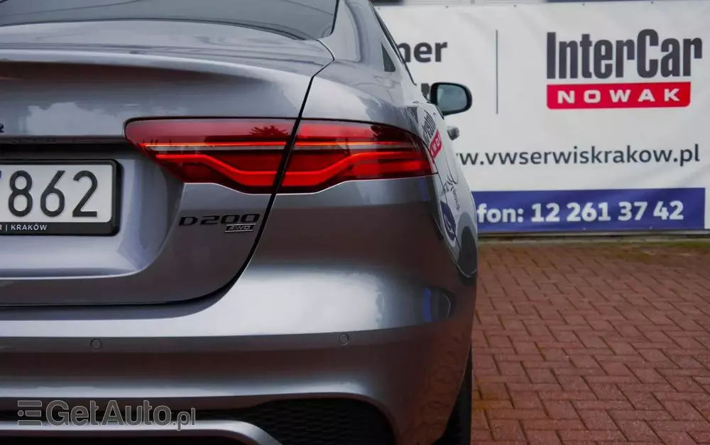 JAGUAR XE D200 AWD S