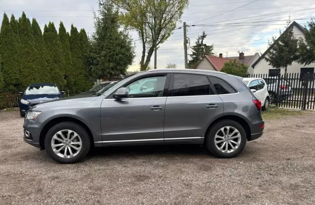 AUDI Q5 