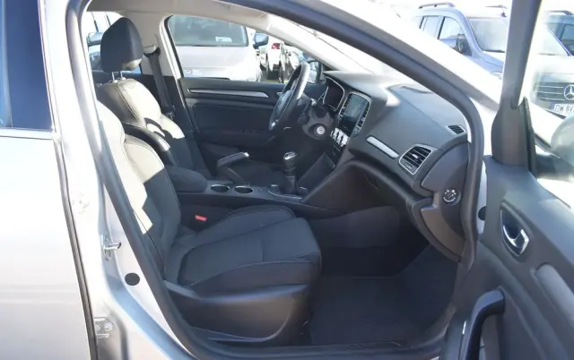 RENAULT Megane 1.3 TCe FAP Equilibre