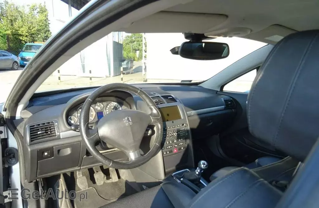 PEUGEOT 407 