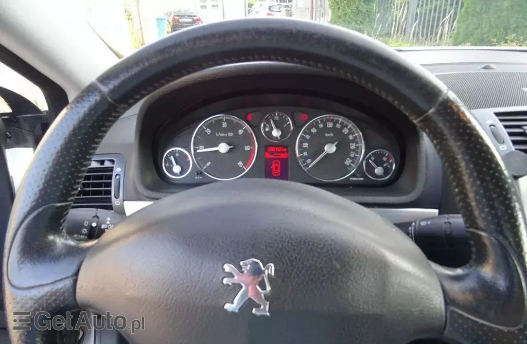 PEUGEOT 407 