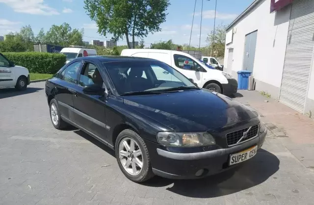 VOLVO S60 