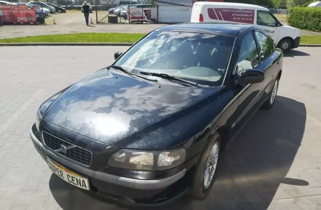 VOLVO S60 
