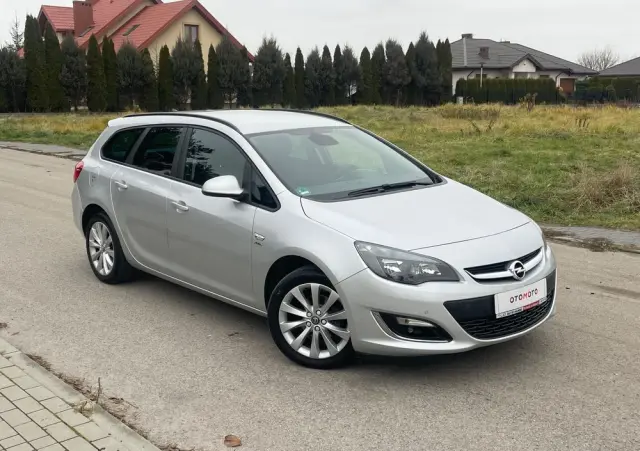 OPEL Astra 1.4 Turbo Active
