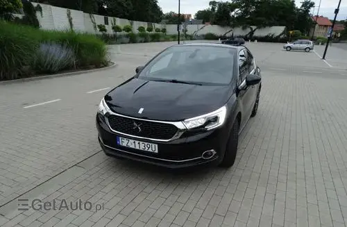 DS 4 
