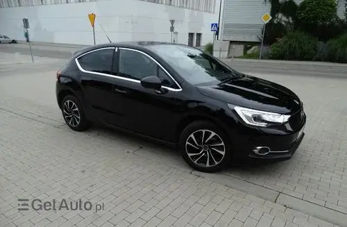 DS 4 