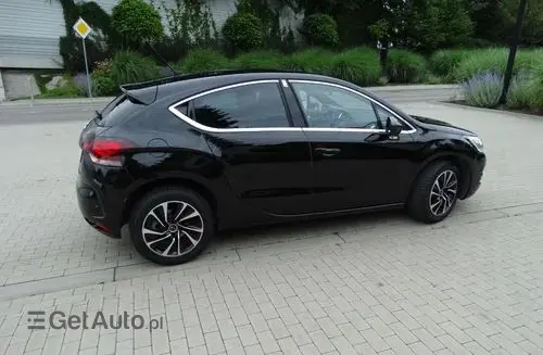 DS 4 