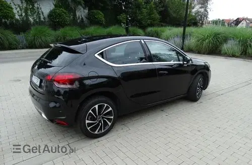 DS 4 