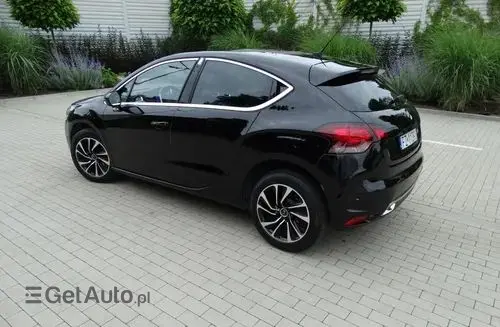 DS 4 
