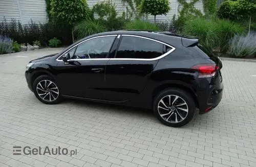 DS 4 