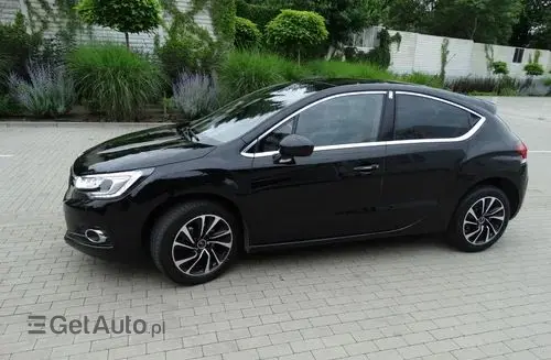 DS 4 