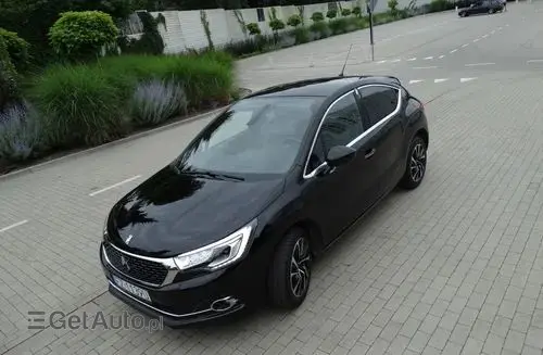 DS 4 