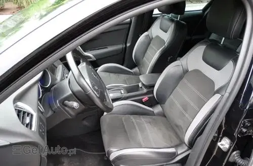 DS 4 