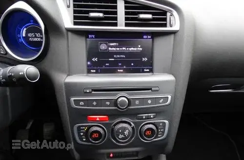 DS 4 