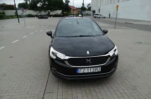 DS 4 