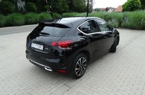 DS 4 