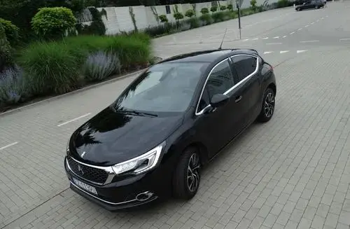 DS 4 