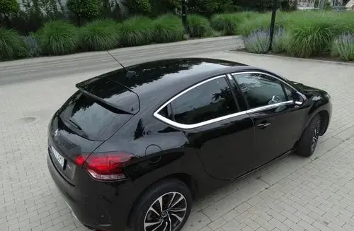 DS 4 
