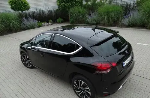 DS 4 
