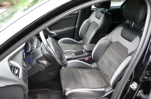 DS 4 