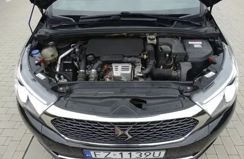 DS 4 
