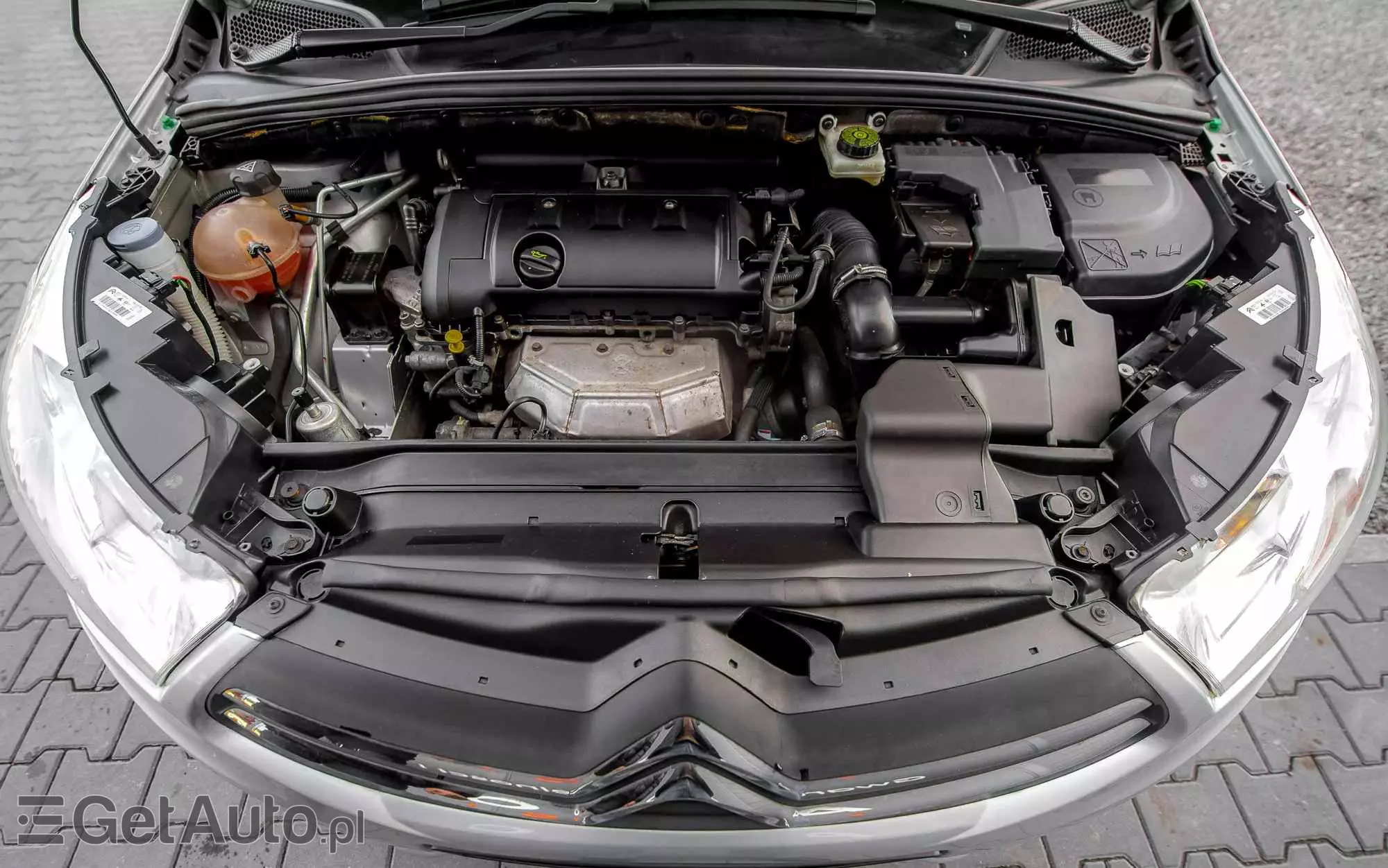 CITROËN C4 1.6 VTi Selection