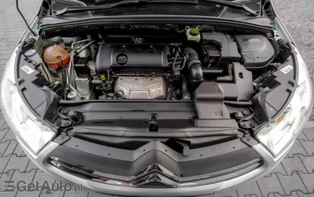 CITROËN C4 1.6 VTi Selection