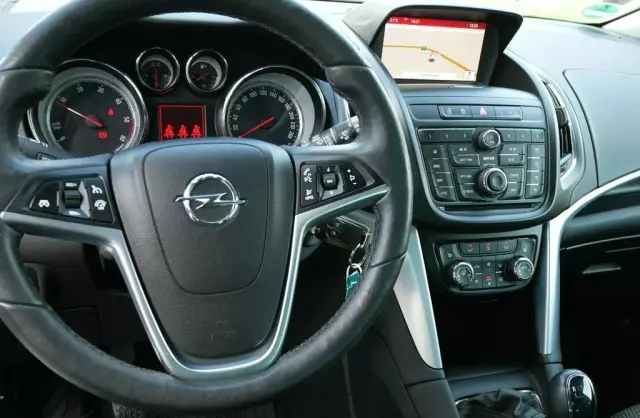 OPEL Zafira 