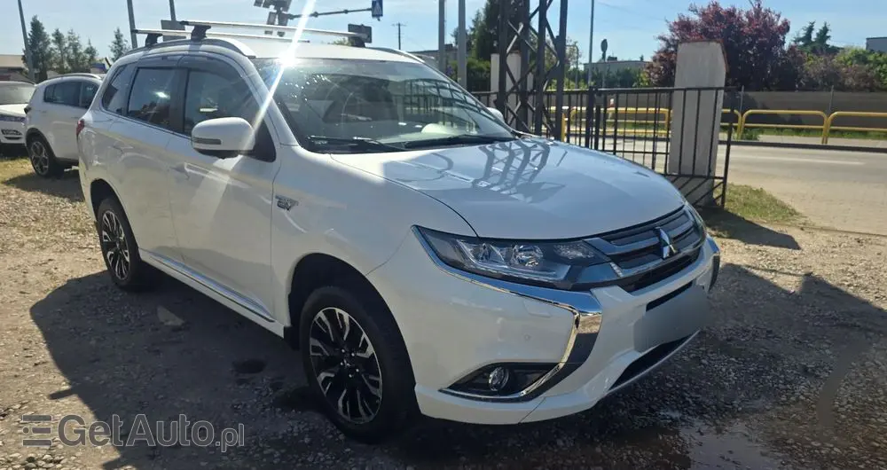 MITSUBISHI Outlander 2.0 4WD