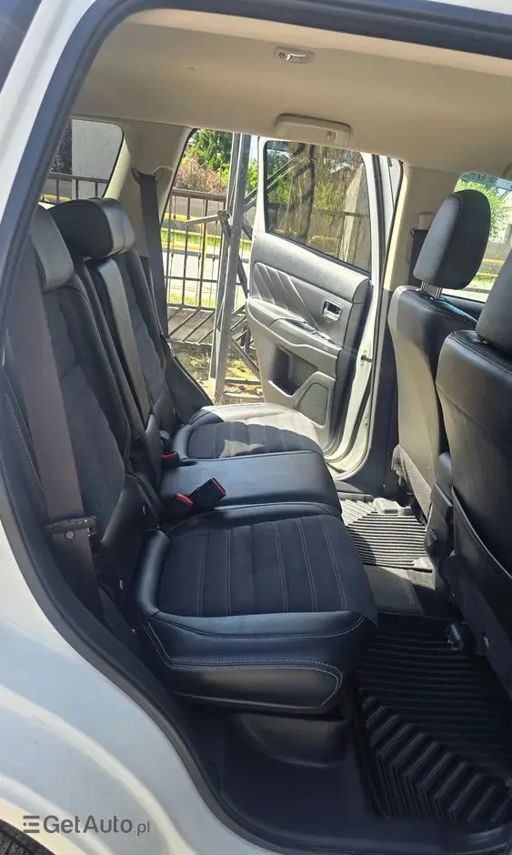 MITSUBISHI Outlander 2.0 4WD