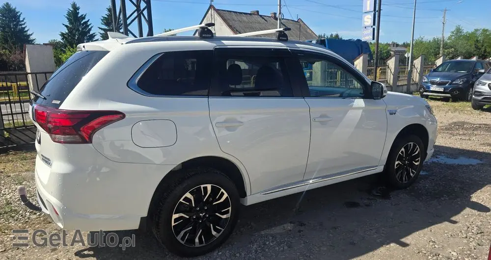 MITSUBISHI Outlander 2.0 4WD