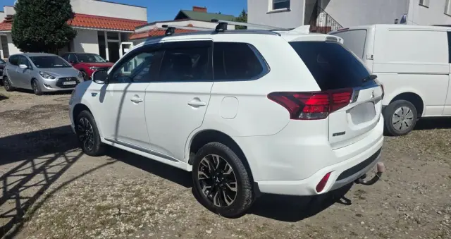 MITSUBISHI Outlander 2.0 4WD