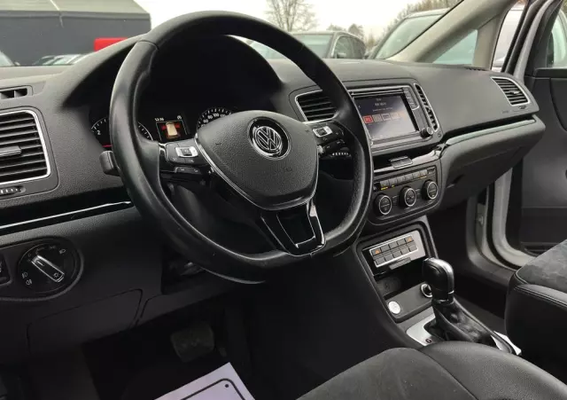 VOLKSWAGEN Sharan 2.0 TDI BMT Highline DSG