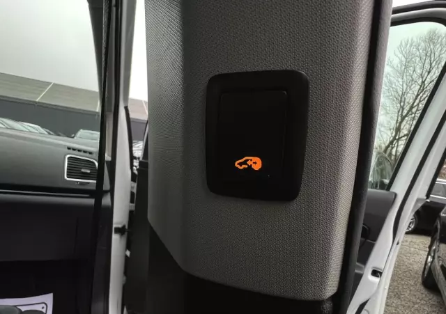 VOLKSWAGEN Sharan 2.0 TDI BMT Highline DSG