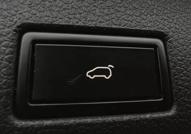 VOLKSWAGEN Sharan 2.0 TDI BMT Highline DSG