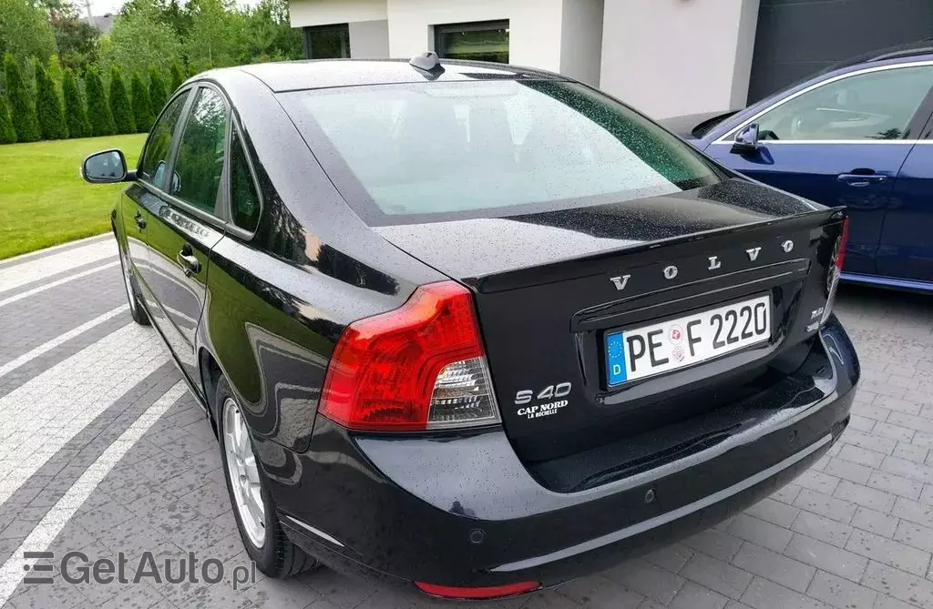 VOLVO S40 