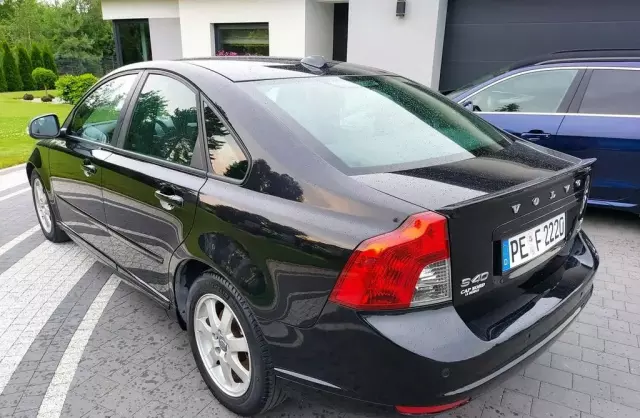 VOLVO S40 