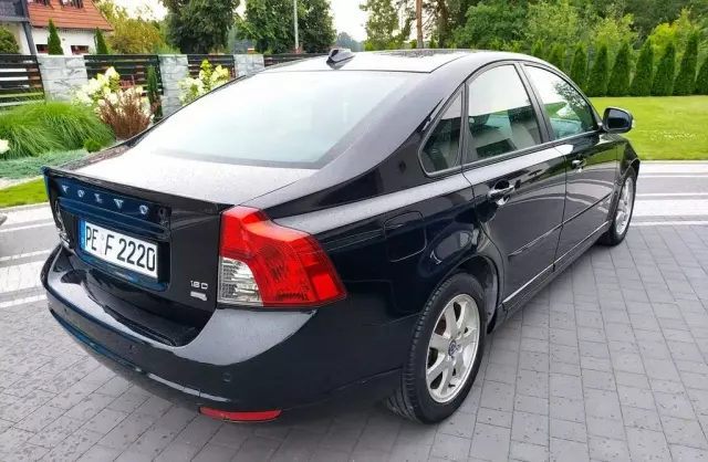 VOLVO S40 