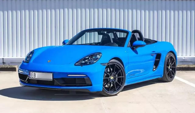 PORSCHE 718 Boxster 