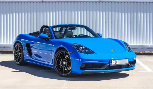 PORSCHE 718 Boxster 
