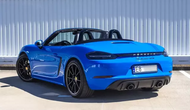 PORSCHE 718 Boxster 
