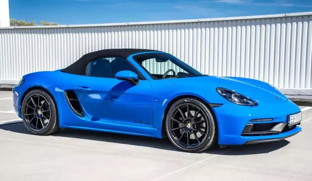 PORSCHE 718 Boxster 