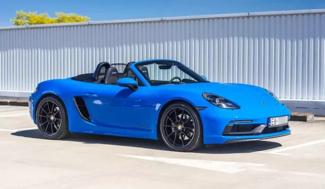 PORSCHE 718 Boxster 