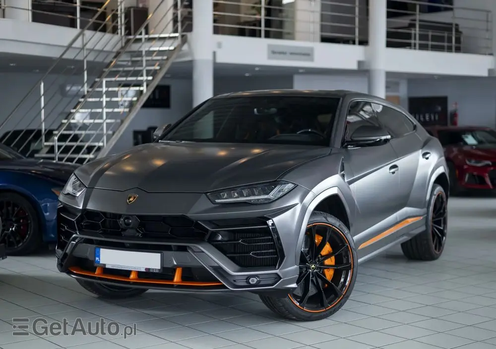 LAMBORGHINI Urus Standard