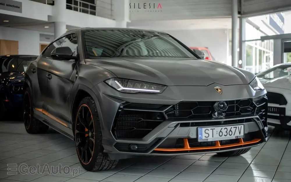 LAMBORGHINI Urus Standard