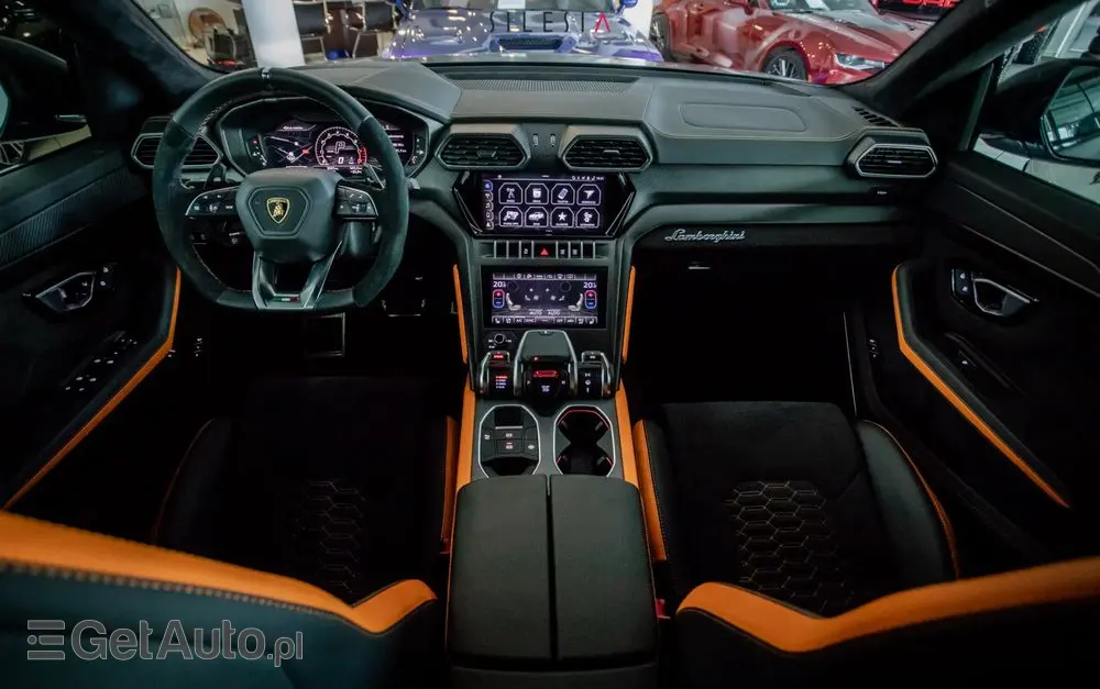 LAMBORGHINI Urus Standard
