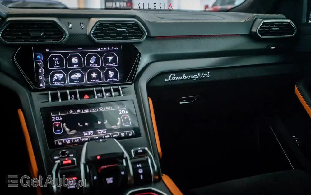 LAMBORGHINI Urus Standard